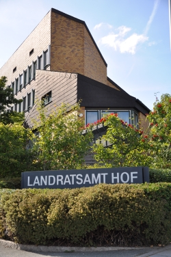 Wichtige Behörde in einem Zentralen Ort: Landratsamt Hof